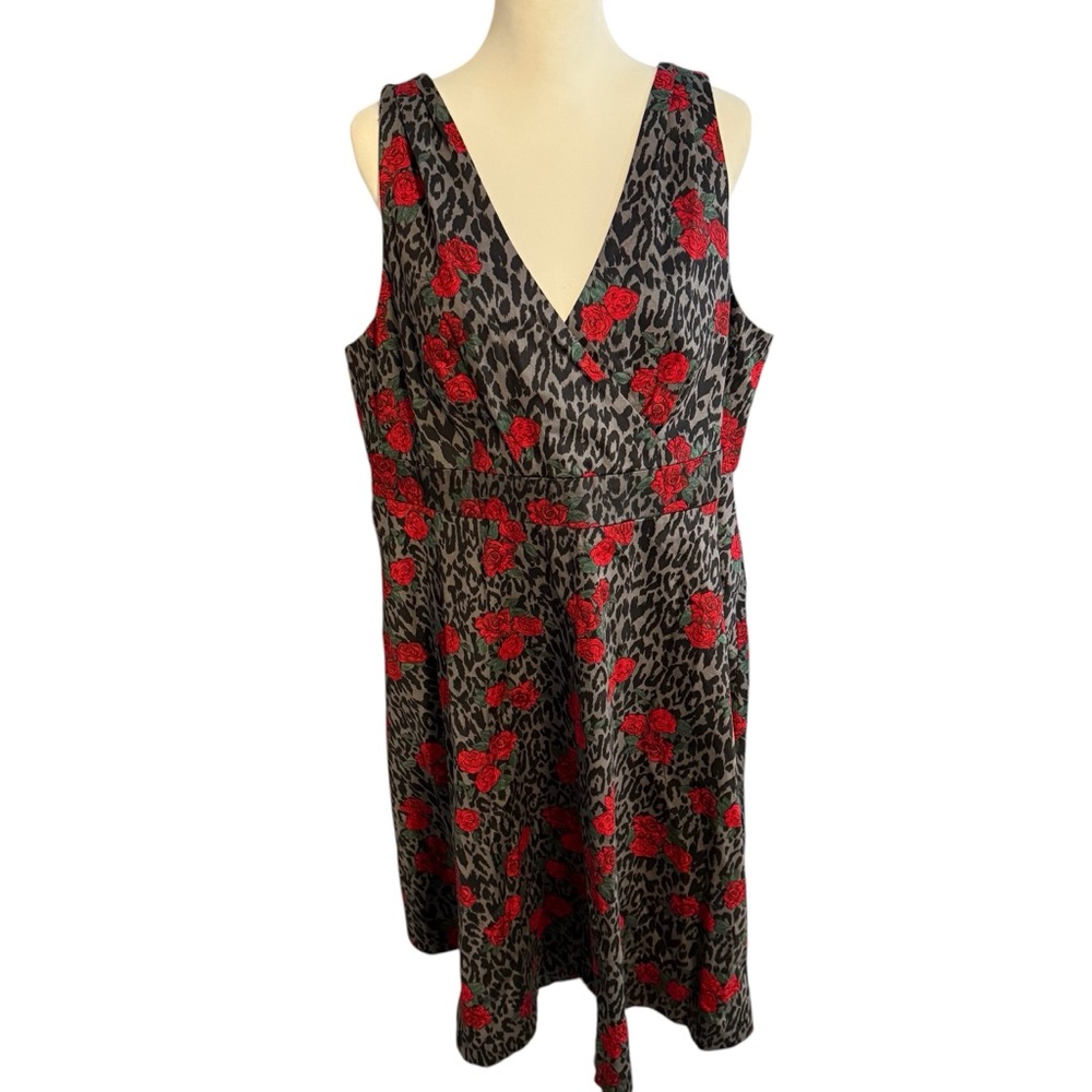 Torrid Gray Animal Leopard Print Rose Fit & Flare Skater Dress sz 18 pockets nwt - Picture 2 of 11